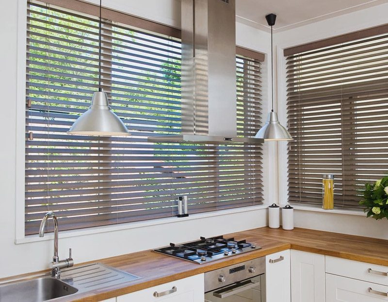 Venetian blinds